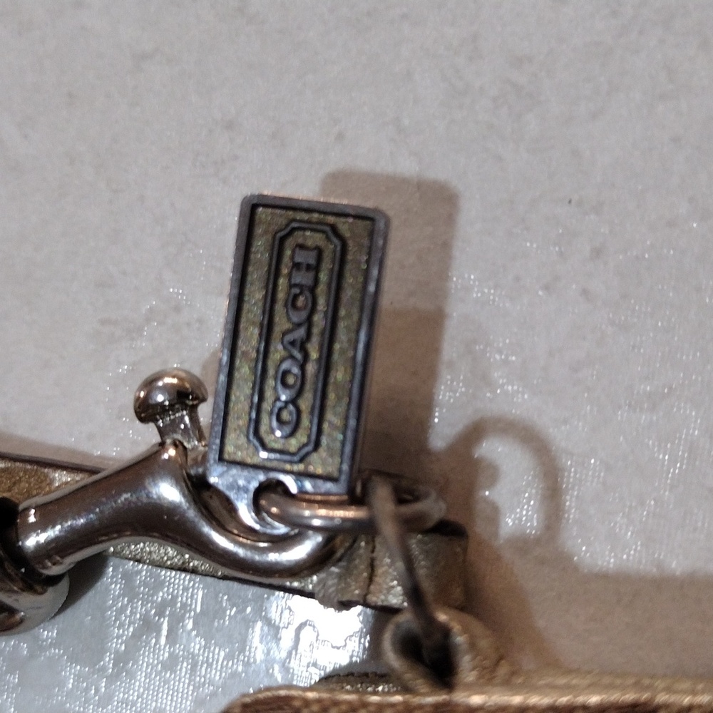 EUC Coach Signature I-Pod Case - Picture 3 of 13